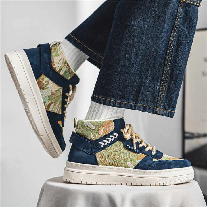 حذاء رياضي كاجوال بتصميم جديد للرجال مع شعار . New Design Men's Casual Sneakers with Custom Logo