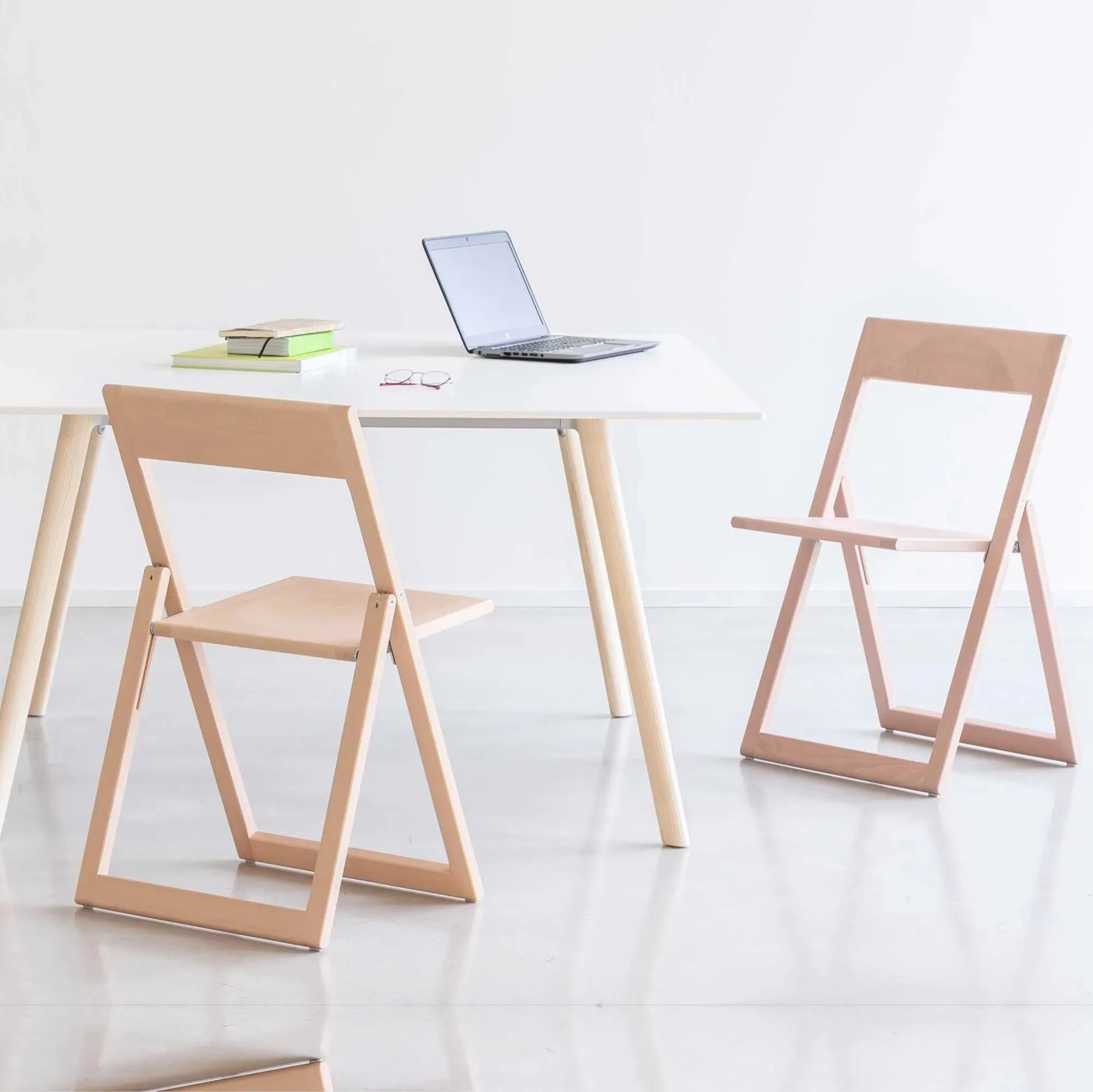 ex-display | Magis Aviva folding chair, beech wood